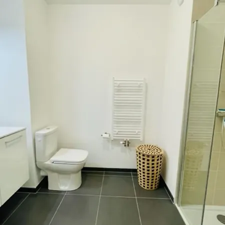 Charming New Flat With Balcony Ла-Рошель