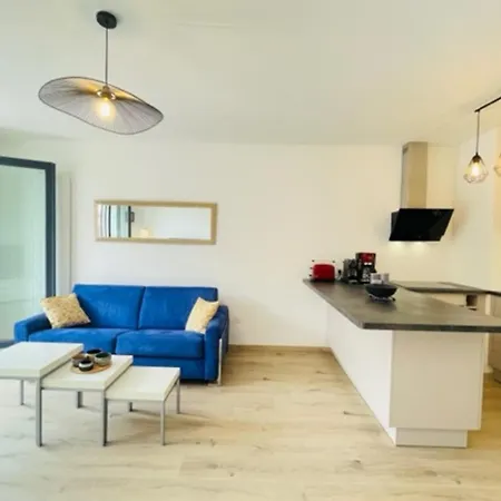 Charming New Flat With Balcony * La Rochelle (Charente-Maritime)