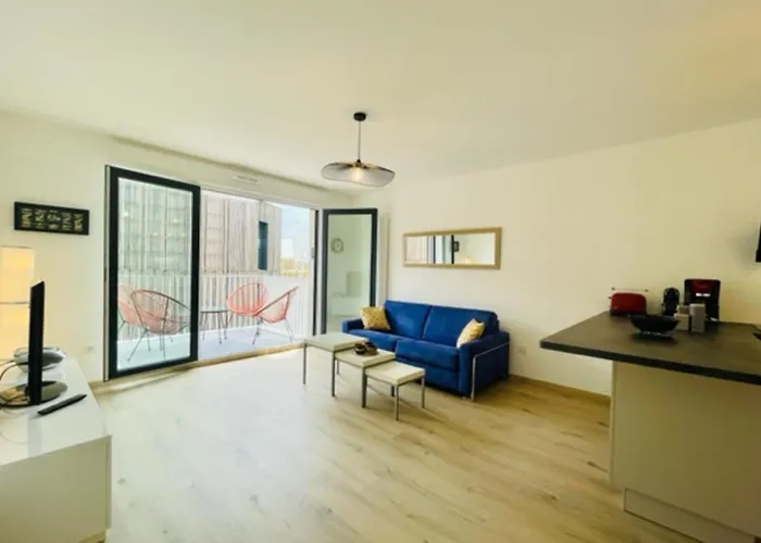 Charming New Flat With Balcony Appartement *